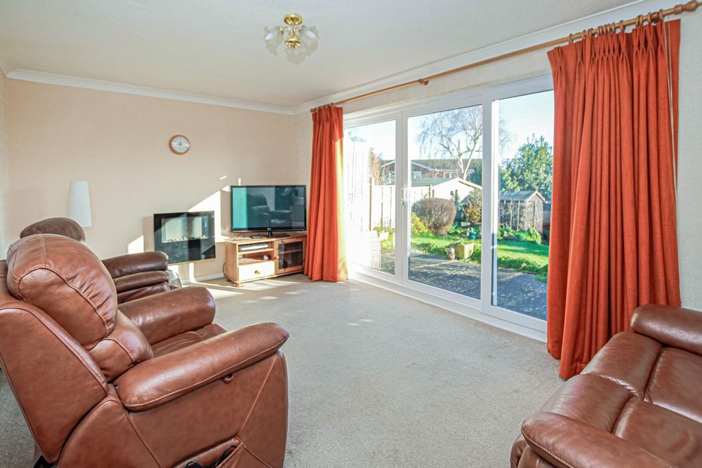 Property photo 2 of 14