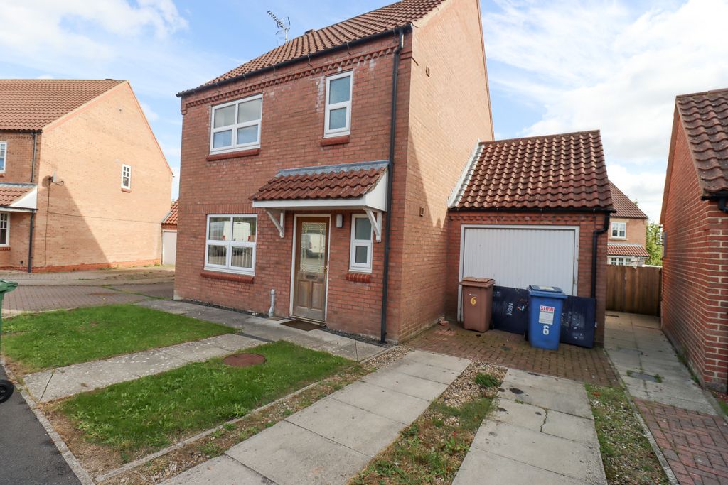 Property photo 1 of 26