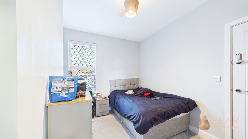 Property photo 1 of 4