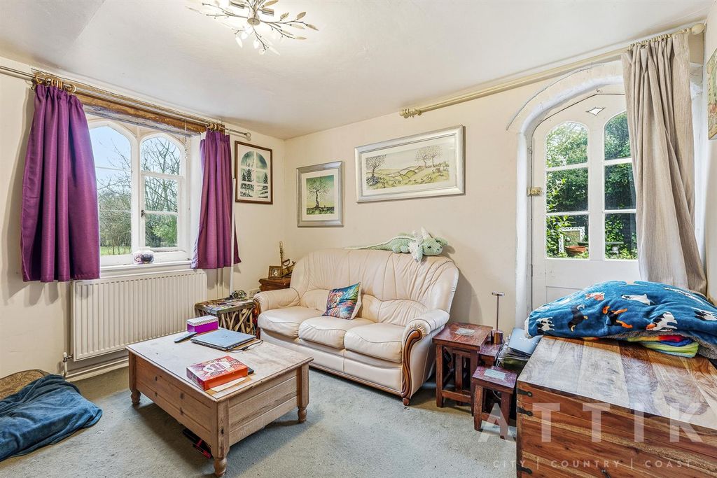 Property photo 2 of 38 Ar709380.Jpg