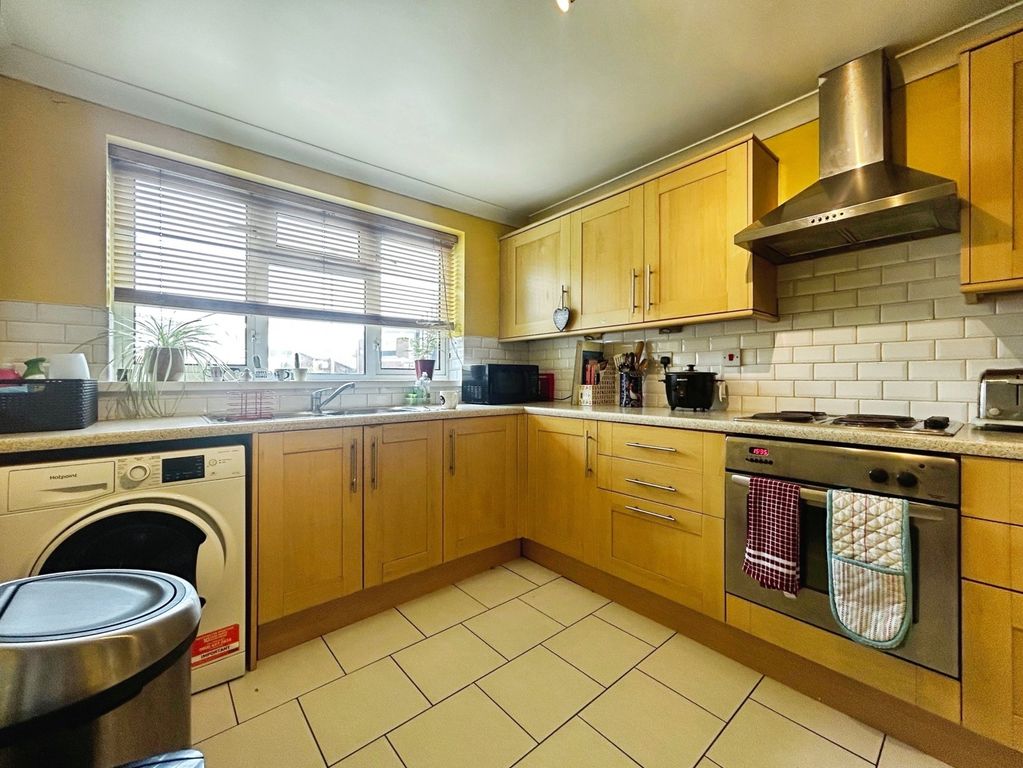 Property photo 3 of 11 Pbox-Img.Jpg