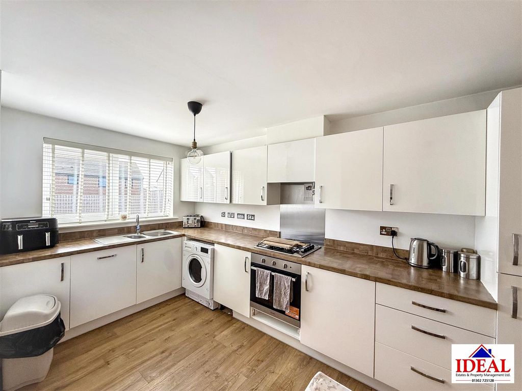 Property photo 3 of 14 Image00012.Jpg