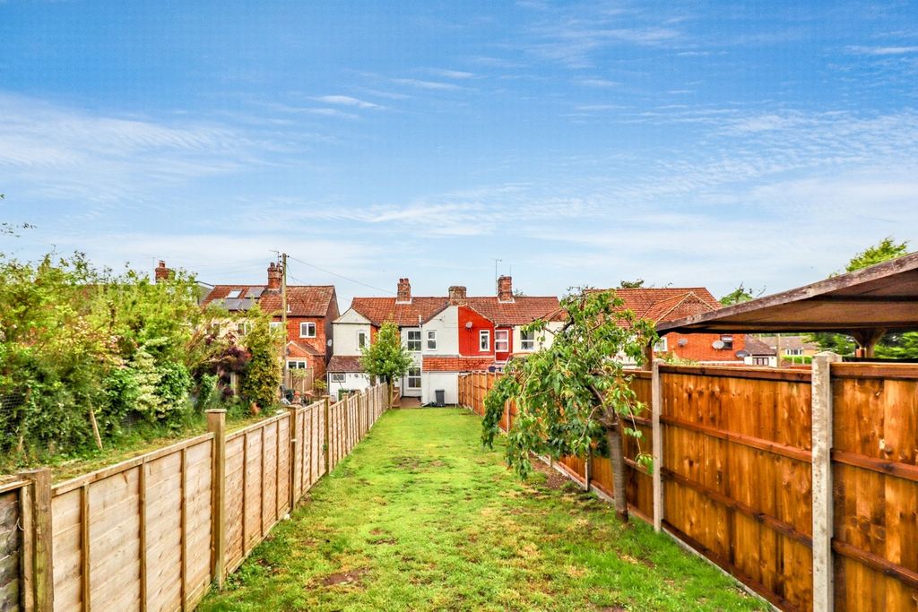 Property photo 2 of 19 4167074