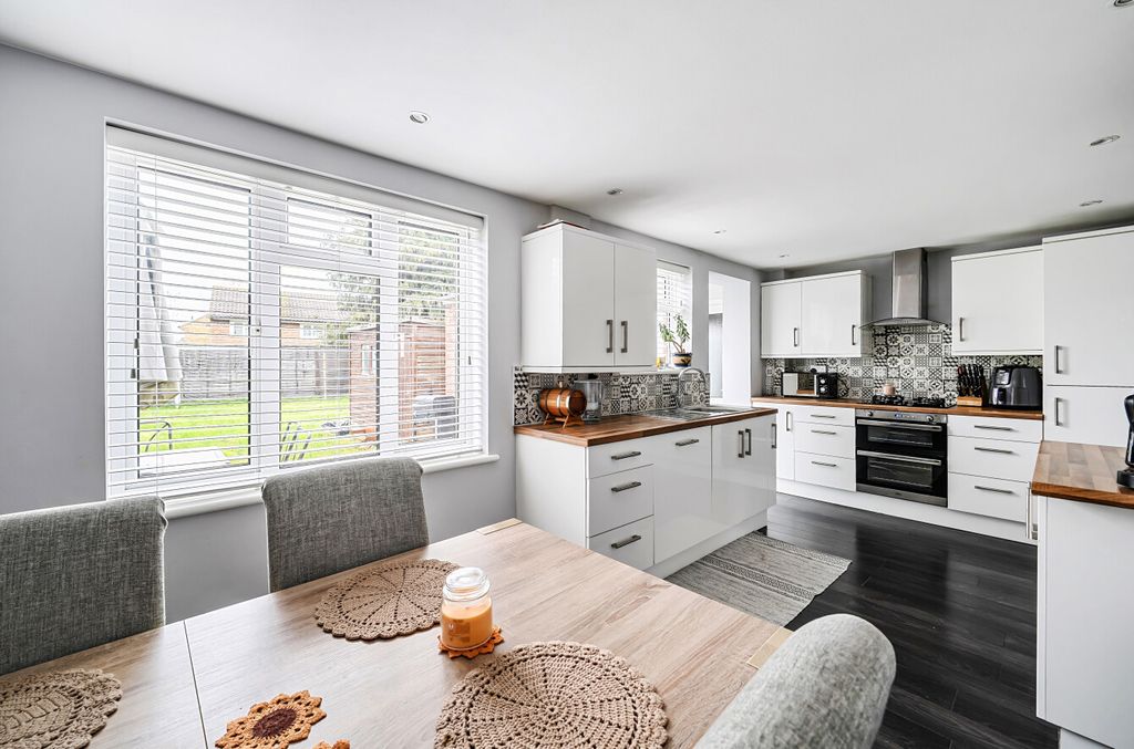 Property photo 3 of 16 1430409-7-69B3E8F...