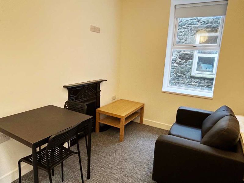 Property photo 2 of 8 Lounge Area