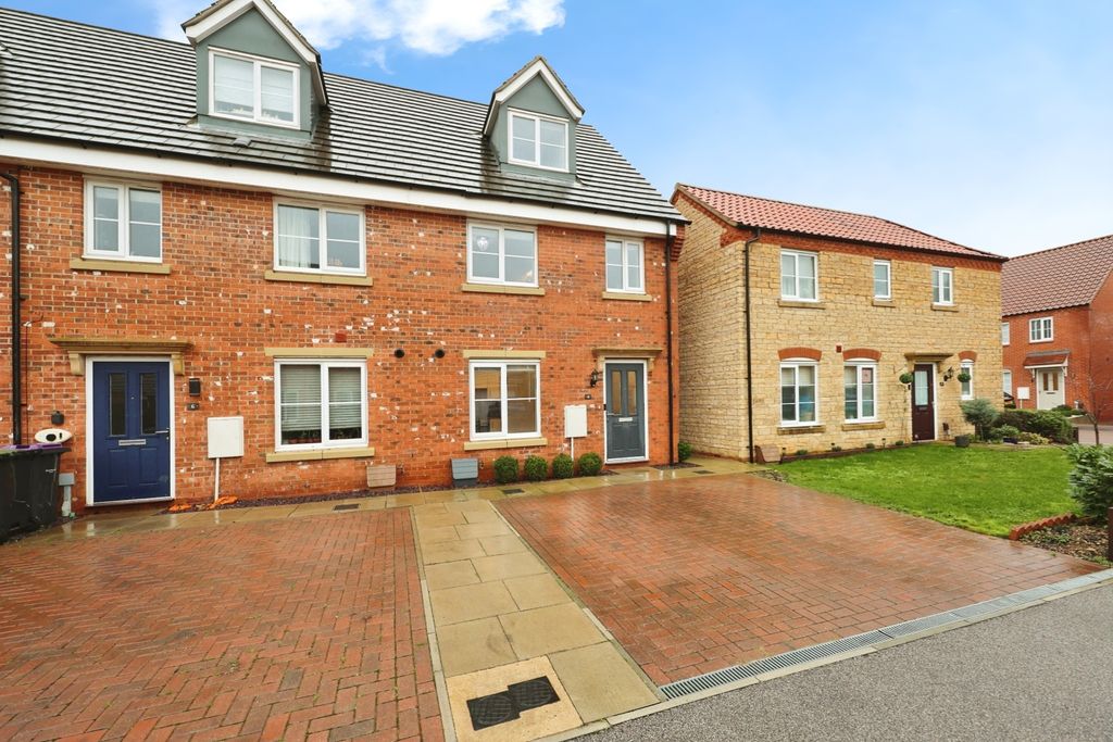 Property photo 1 of 22 4588510