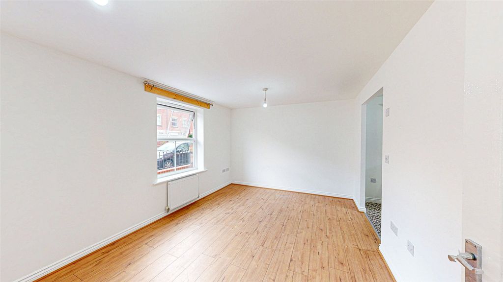 Property photo 2 of 10 Picture No. 09