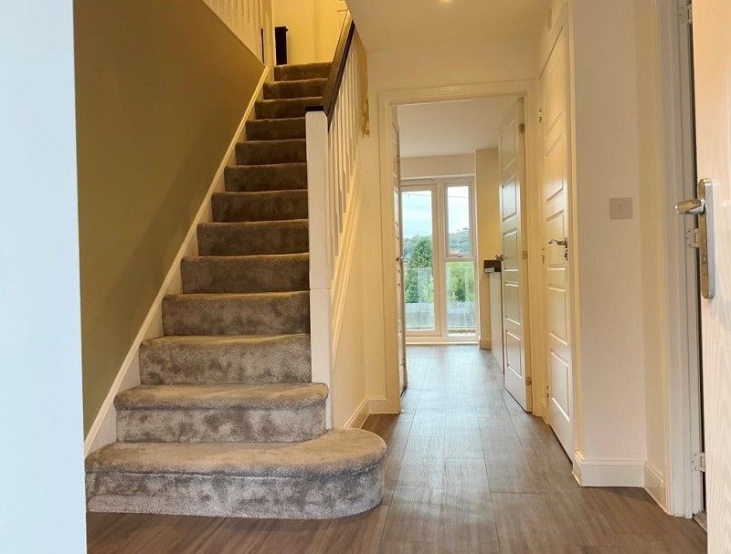 Property photo 2 of 24 Entrance Hall