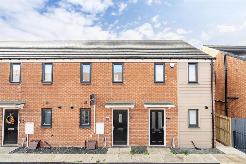 Property photo 1 of 8 External