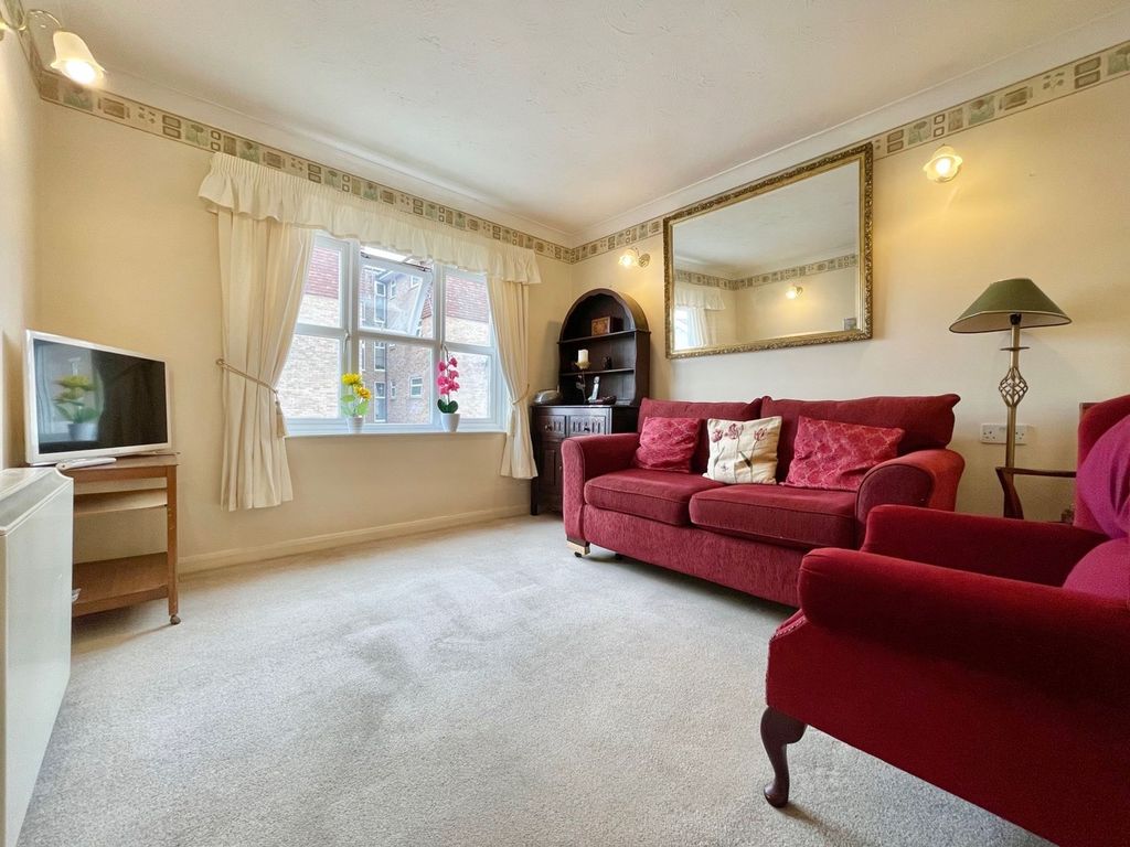 Property photo 2 of 11