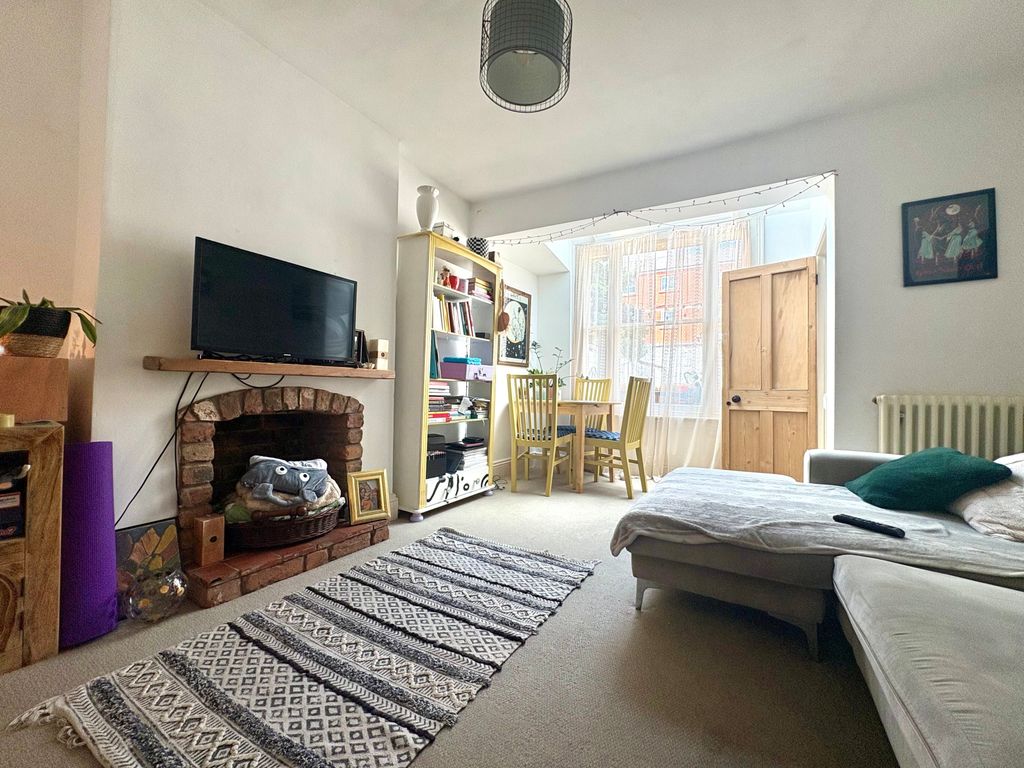 Property photo 3 of 11