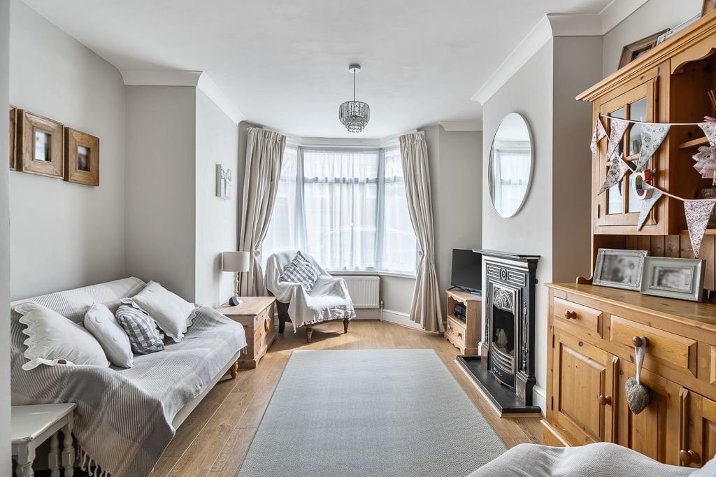 Property photo 3 of 18