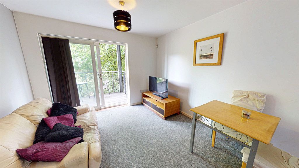 Property photo 1 of 8 Picture No. 06