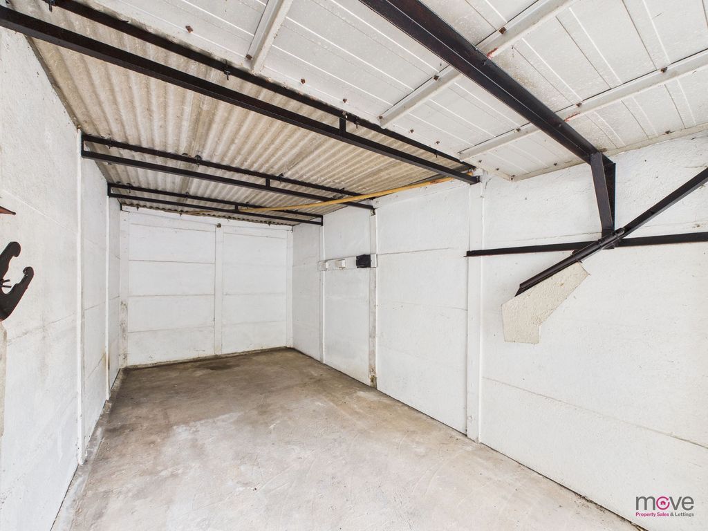 Property photo 2 of 3