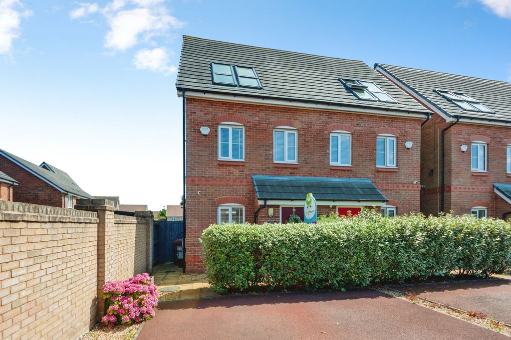 Property photo 1 of 20 Pbox-Img.Jpg
