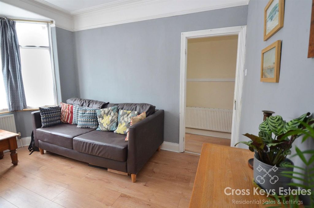 Property photo 3 of 20 Sitting Room