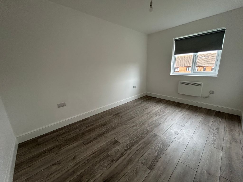 Property photo 3 of 5 Bedroom 1