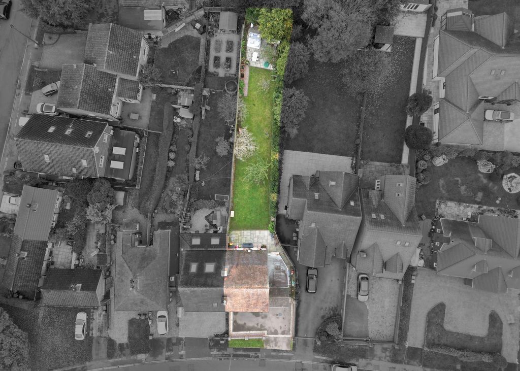 Property photo 2 of 30