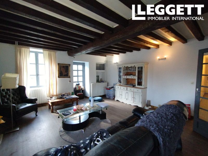 Property photo 2 of 10