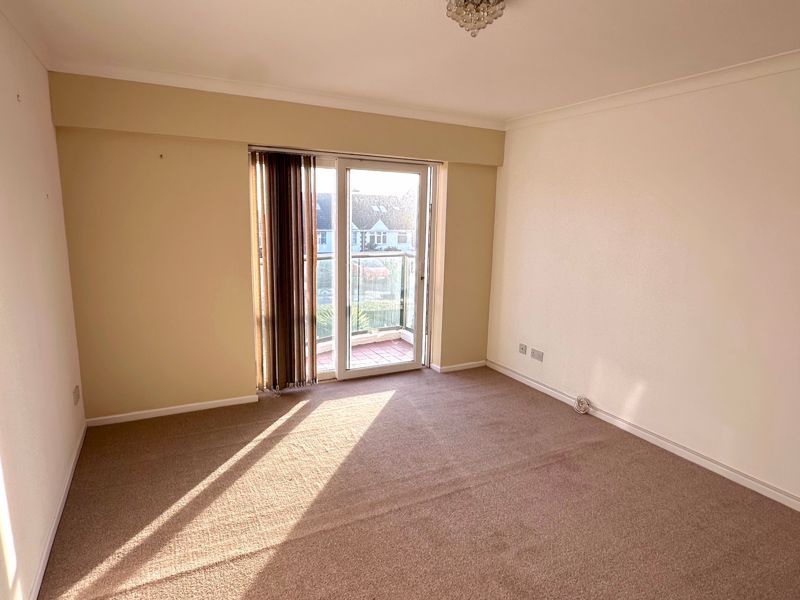 Property photo 2 of 12 Photo 5