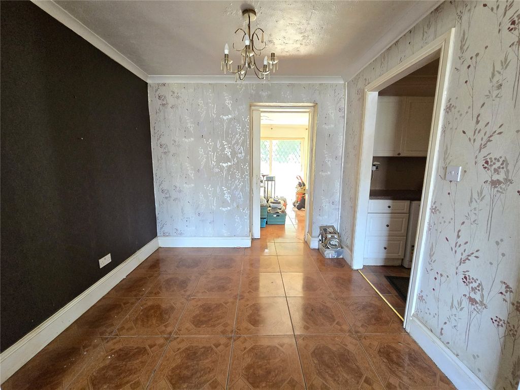 Property photo 3 of 14 Picture No. 11