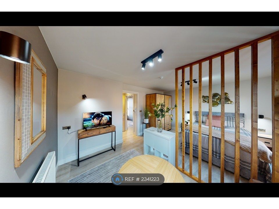 Property photo 3 of 20 Flat 1 - Living