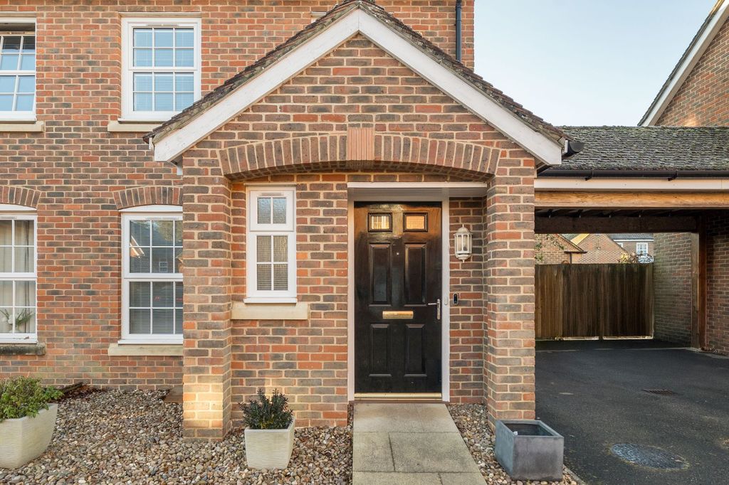 Property photo 2 of 20