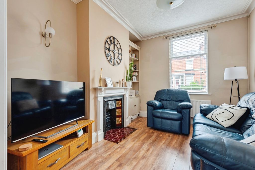 Property photo 2 of 20 Pbox-Img.Jpg