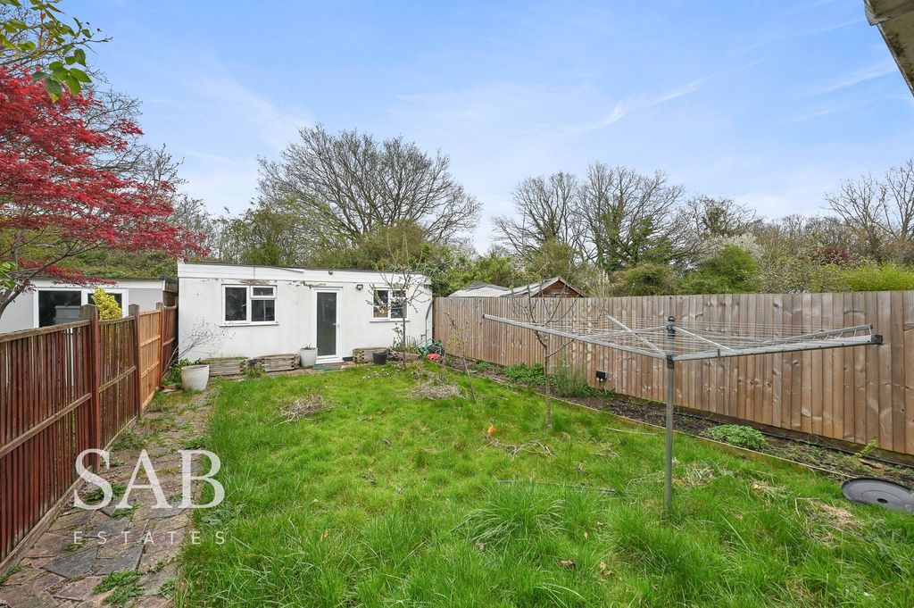 Additional image 11 of 4 bed semi-detached house for saleChinnor Crescent, Greenford UB6