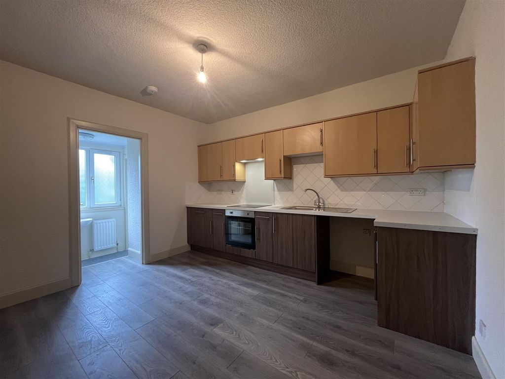 Property photo 3 of 11 3.Jpg