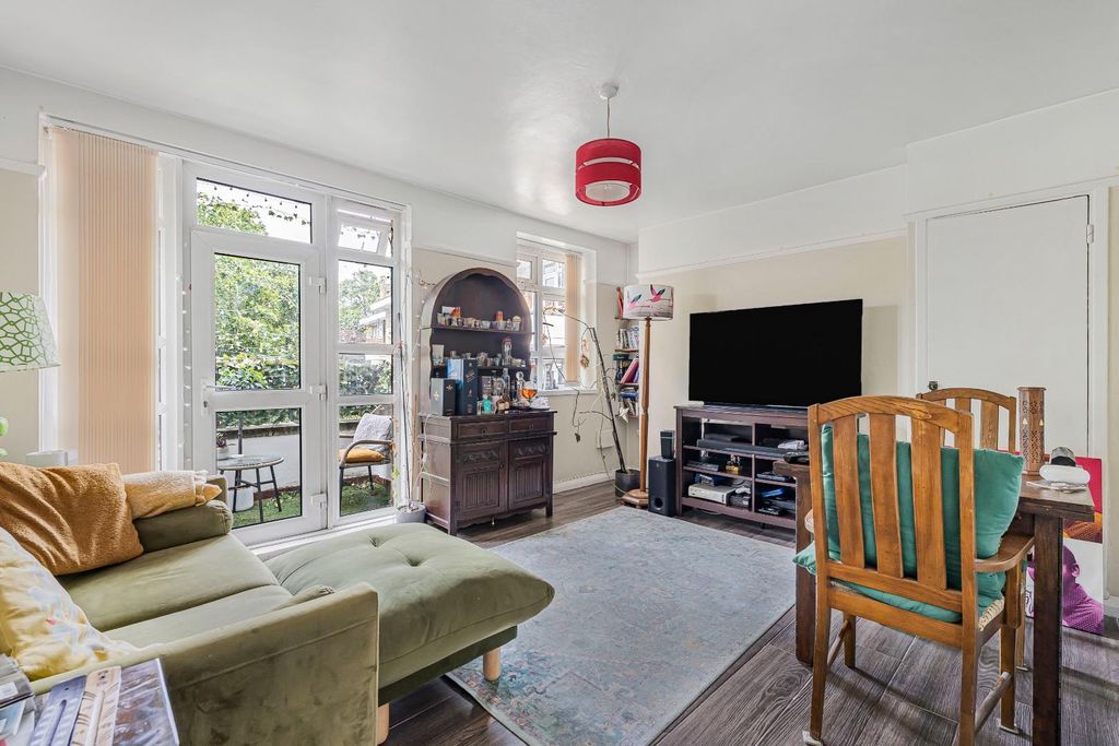 Property photo 3 of 17 3_57881.Jpg