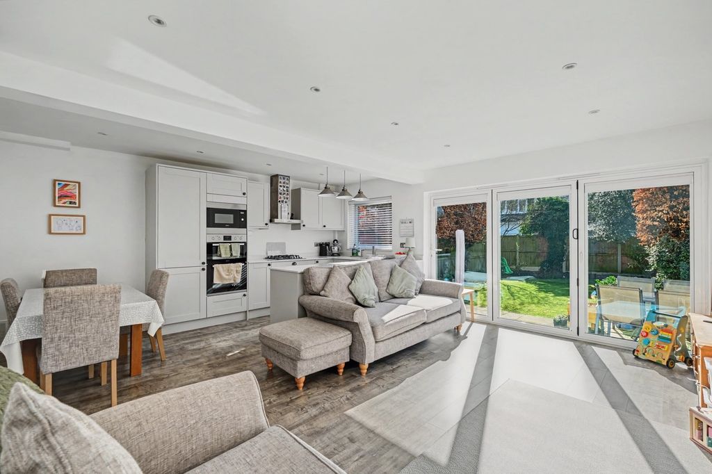 Property photo 2 of 15