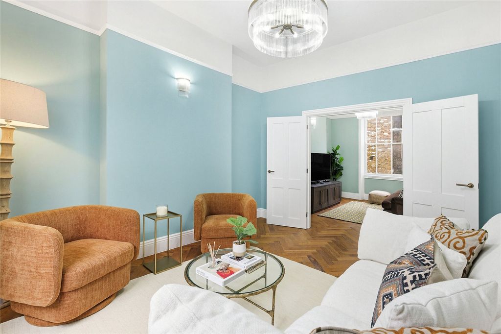 Property photo 2 of 18 Picture No. 43