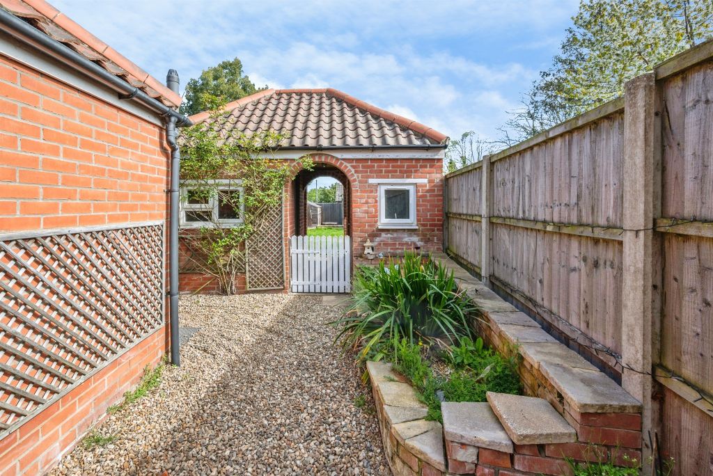 Property photo 3 of 20