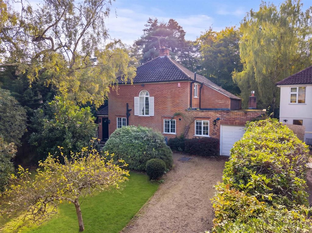 Property photo 1 of 17 Woodlands Front.Jpeg