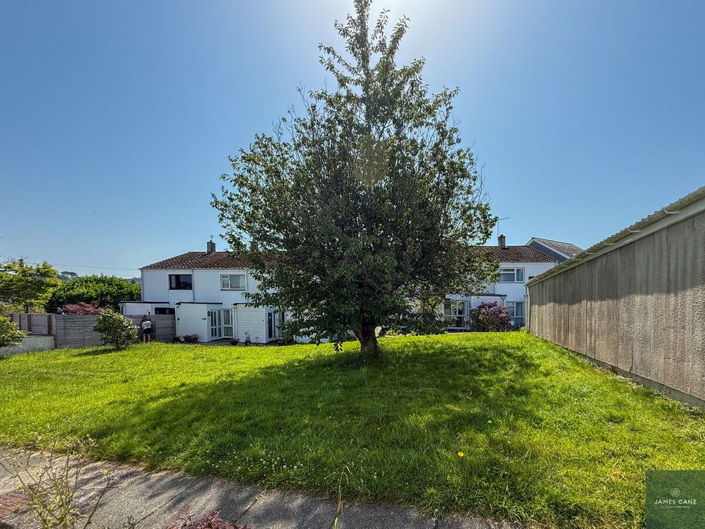 Property photo 3 of 19