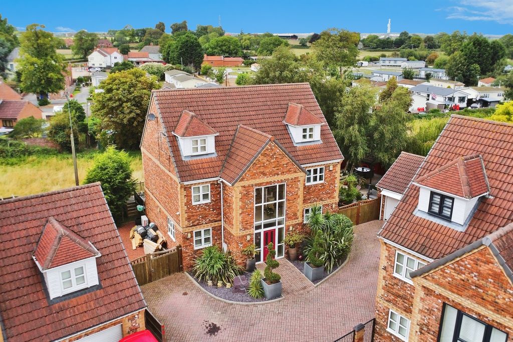 Property photo 1 of 29