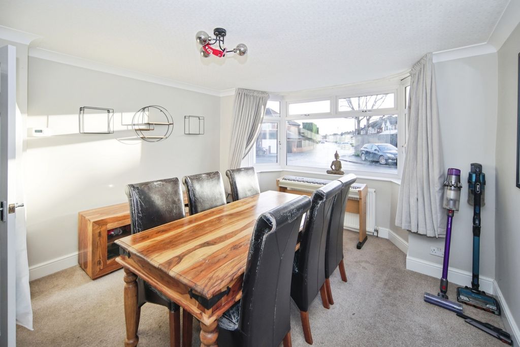 Property photo 3 of 21 Pbox-Img.Jpg