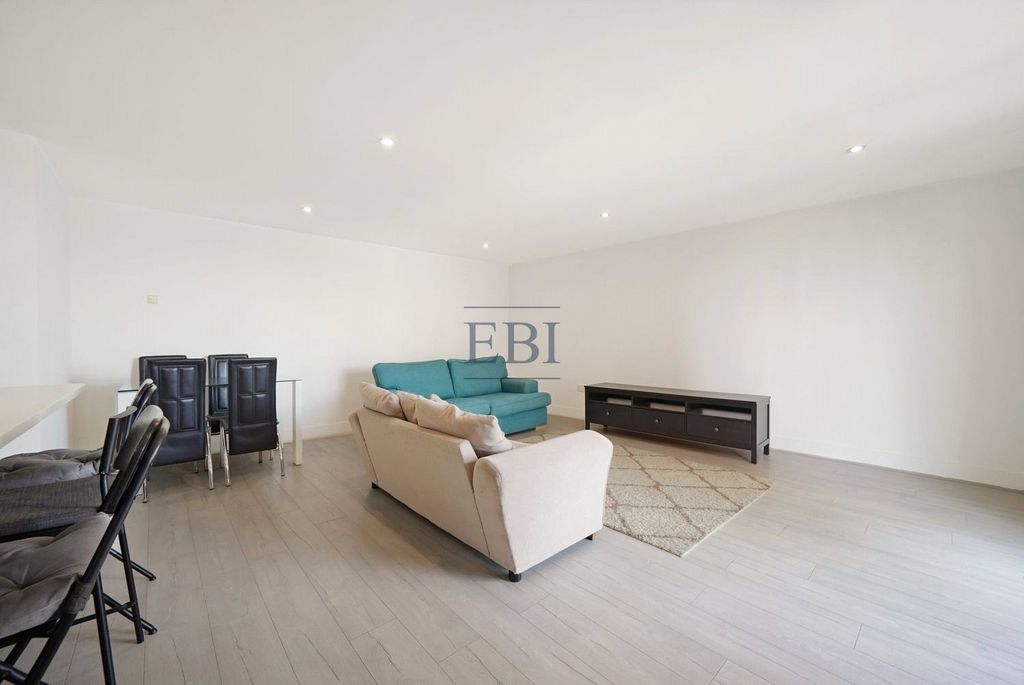 Property photo 3 of 18 Picture No. 05