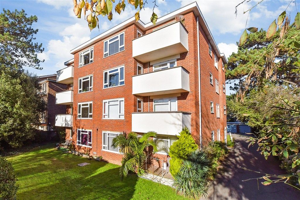 Property photo 1 of 8 External (Web)