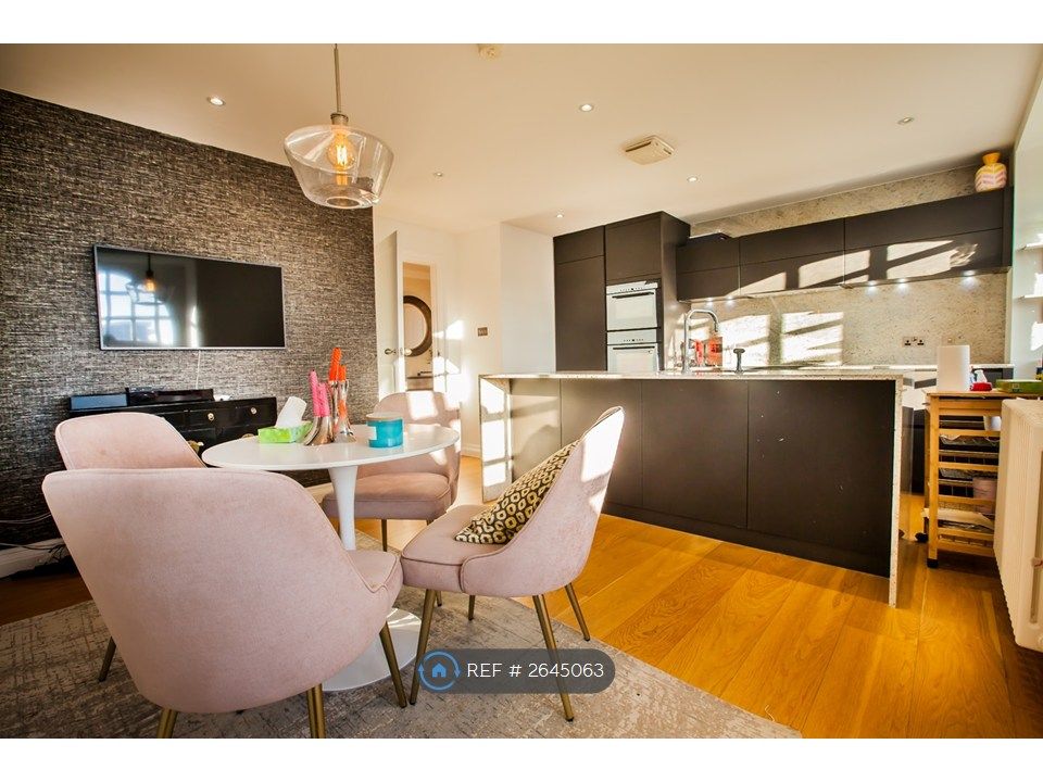 Property photo 3 of 35