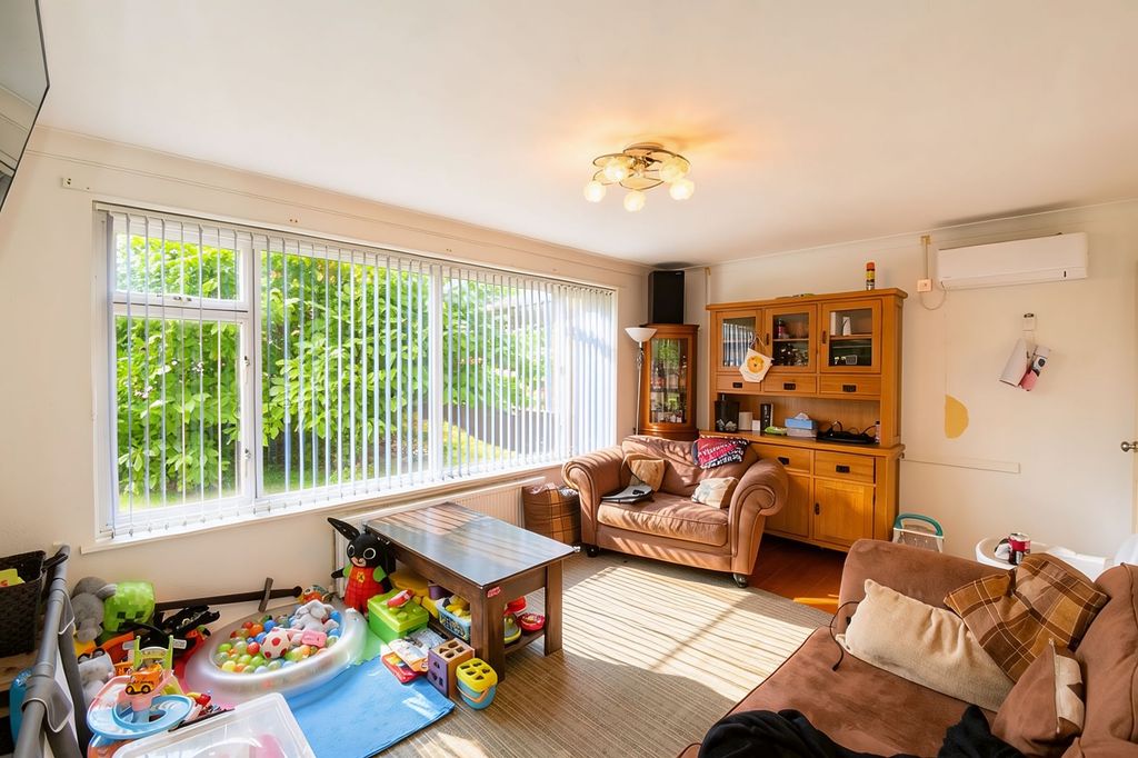Property photo 2 of 43