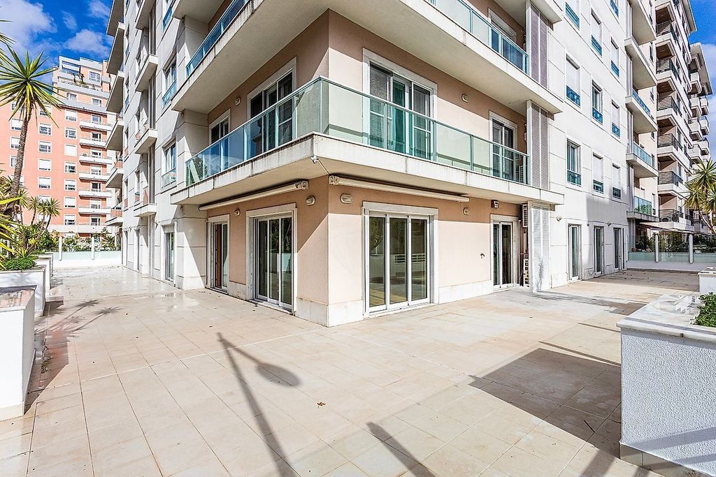 Property photo 1 of 50