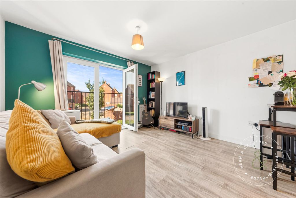 Property photo 3 of 17 Hawthorn-House-07.Jpg