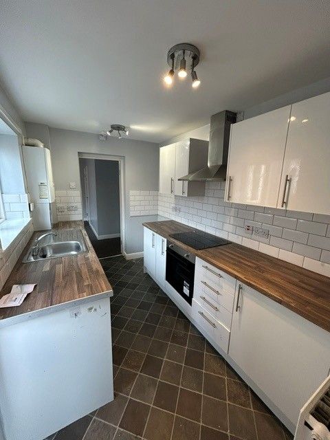 Property photo 1 of 7 136MV Kitchen.Jpg