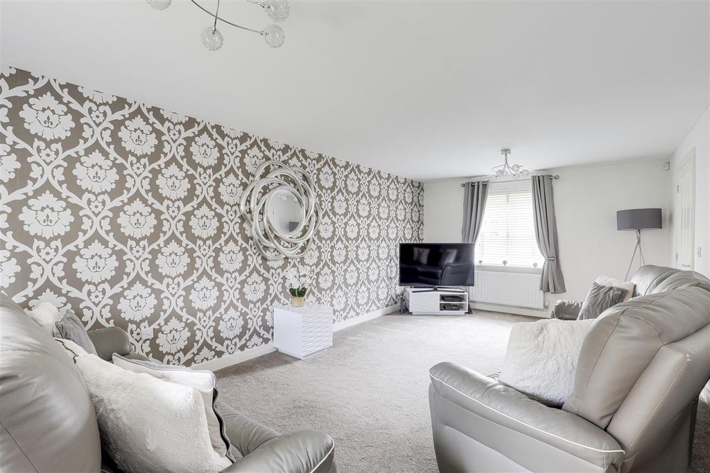 Property photo 3 of 25 4110.Jpg