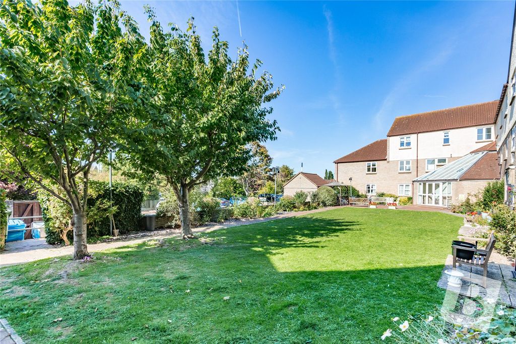 Property photo 3 of 13 Exterior