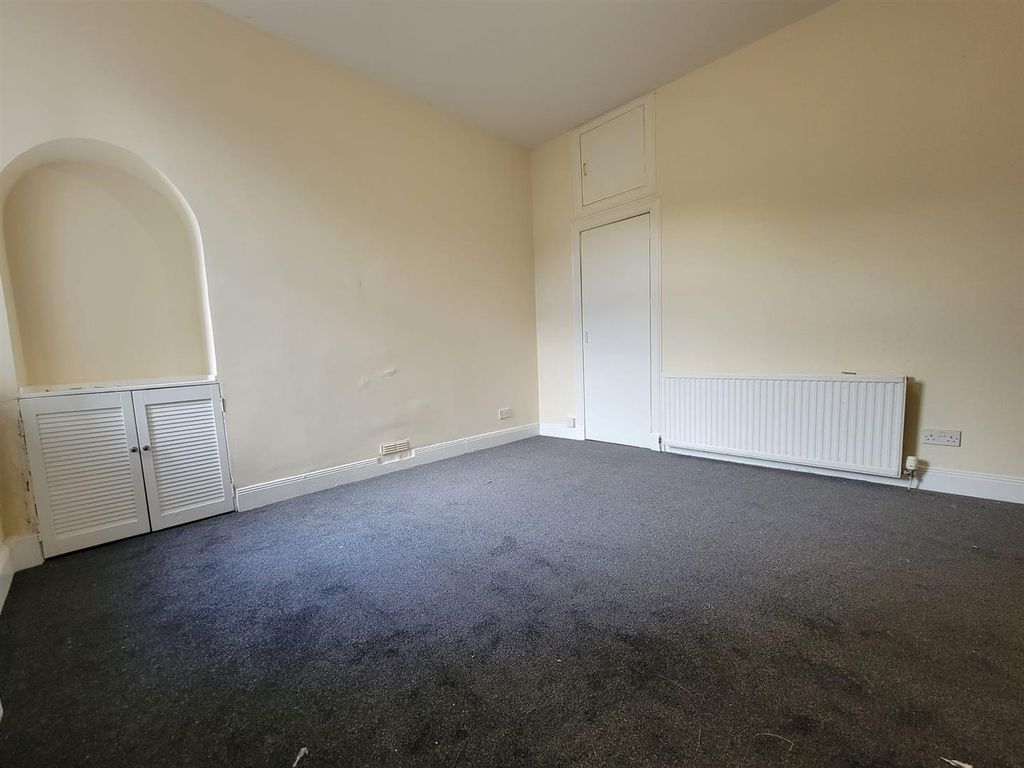 Property photo 3 of 11 Rdc0369Levi Lounge (2).Jpg