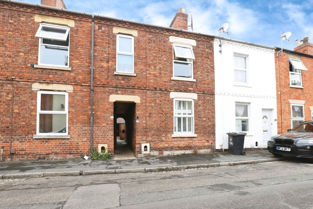 Property photo 1 of 14