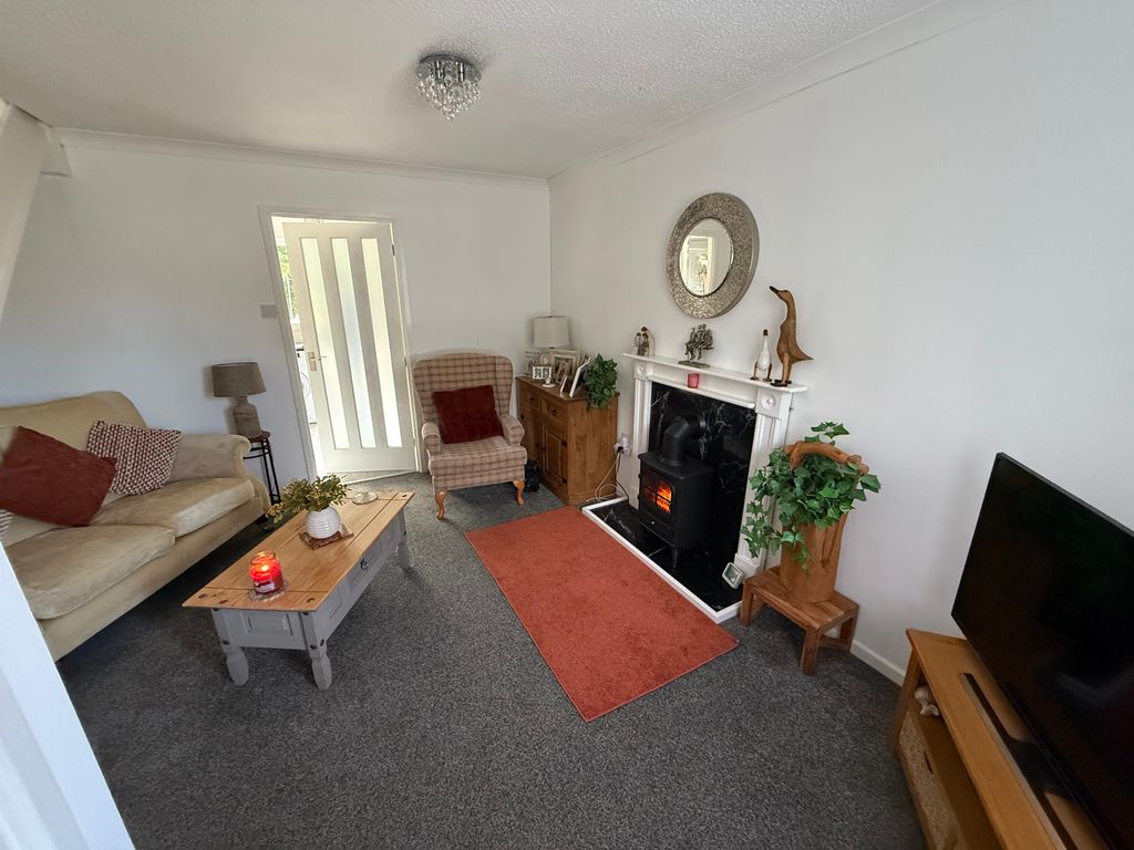 Property photo 2 of 11